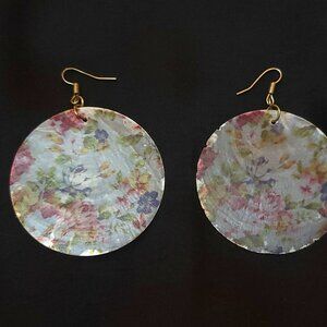Vintage Floral Shell Earring - Asian Boho